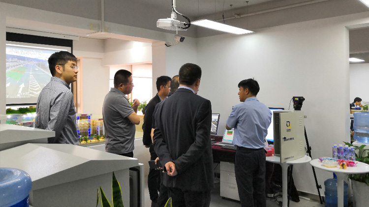 云南省公安厅党委委员、昆明市副市长、市公安局党委书记、局长周建忠一行莅临js3845金沙线路科技调研领导！！！